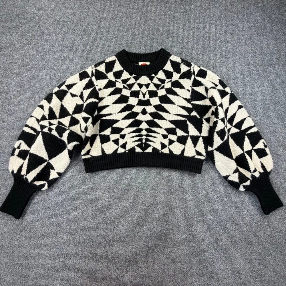 Farm Rio Black White Geometric Graphic Cropped Knit Sweater Womens Small
